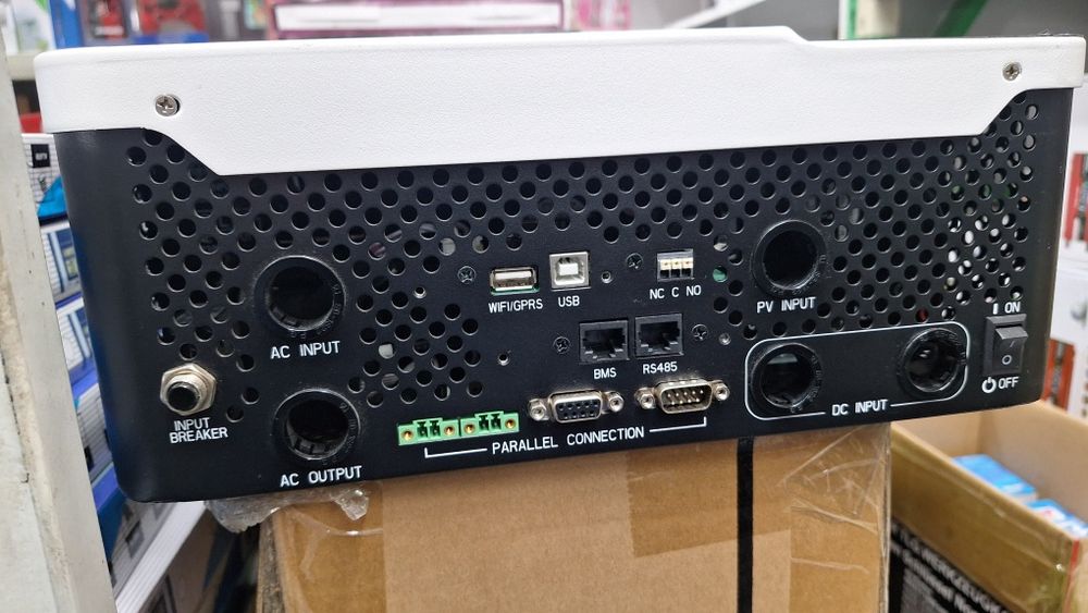 Инвертор 5kw Growatt SPF 5000 ES