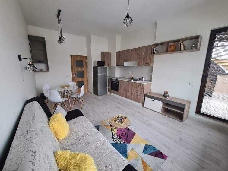 Дава се под наем Двустаен апартамент в София, Банишора - 56 кв.м за 383.52 € - Снимка #2