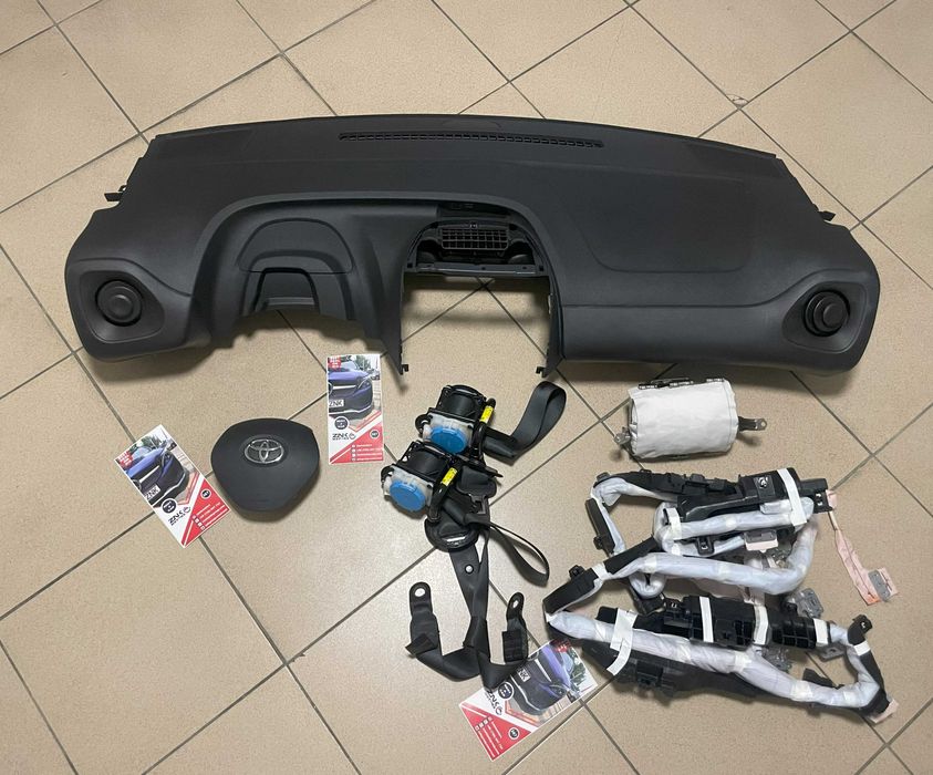 Toyota Aygo 2 - plansa de bord - kit airbag - set centuri de siguranta