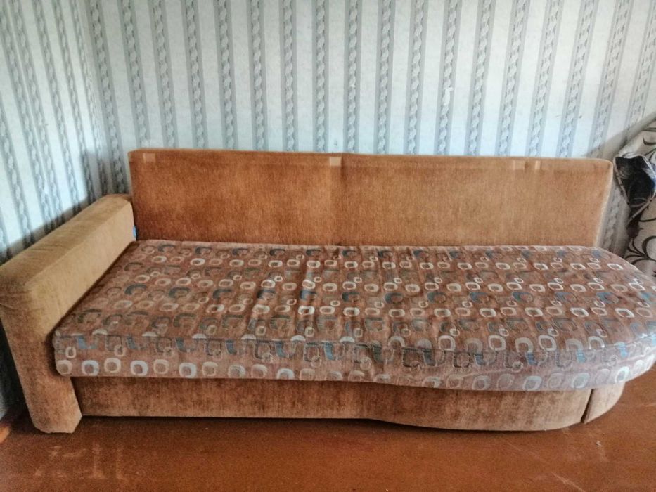 Диван раскладной б/у