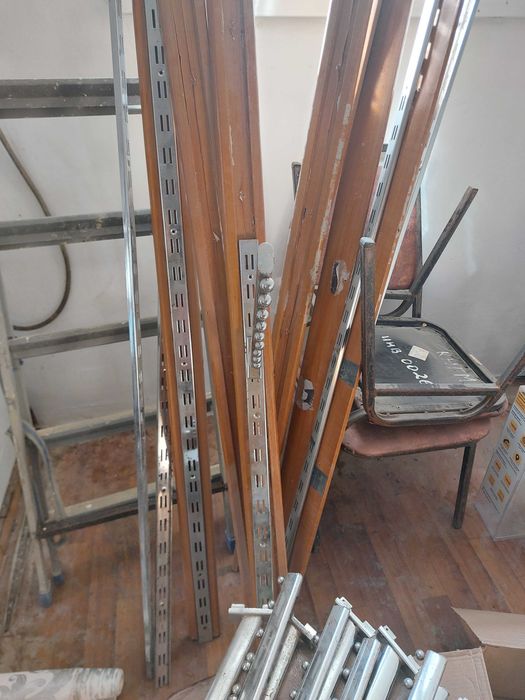 Вешалка железная для одежды