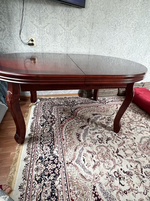 Продам стол хорошего качества