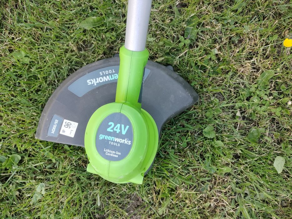 Trimmer greenworks