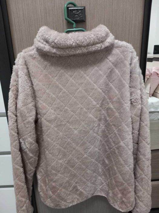 Дамско пухено якенце