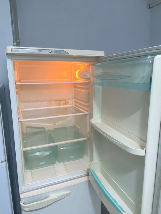 Холодильник STINOL