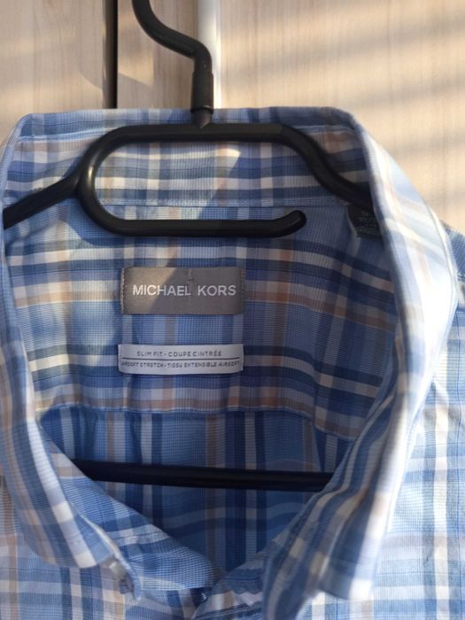 Мъжка риза Michael kors. Размер L. В добро състояние.