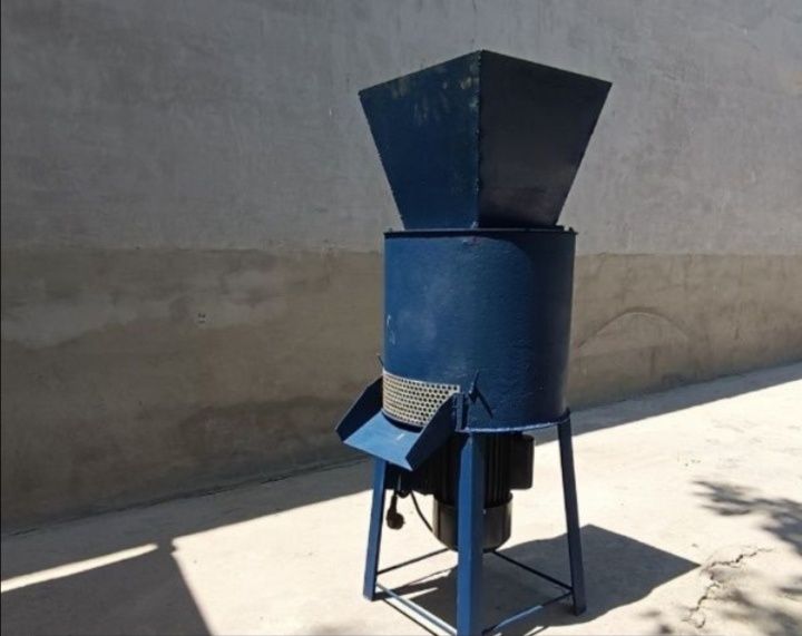 Дробилка состояние хорошая drabilka yem uchun beda pres somon