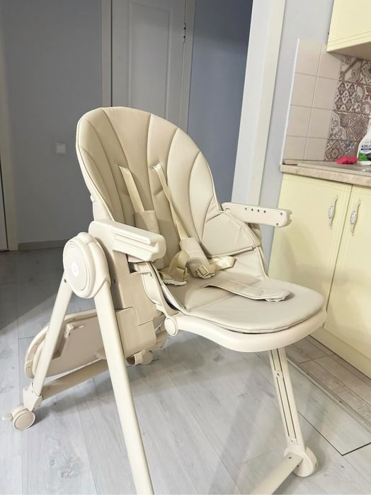 Продам стульчик для кормления TOMIX
