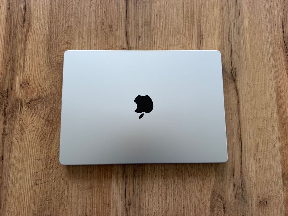 MacBook Pro 14" M4 PRO Chip 12-CPU/16-GPU/24GB RAM/512GB SSD В ГАРАНЦИЯ ДО 19.11.2026г