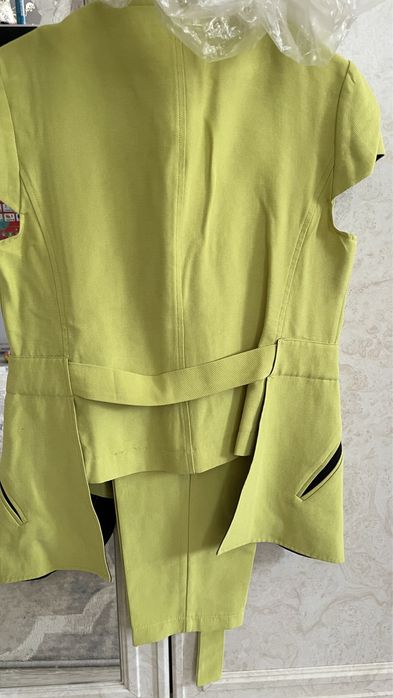 Женская одежда костюм