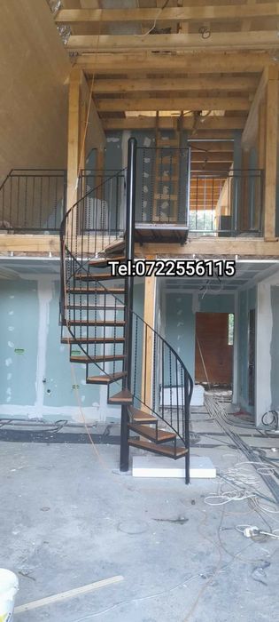 Realizăm la comandă: Scări Spirală
