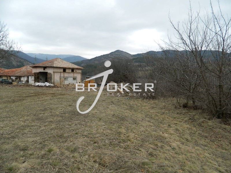 Продава се Парцел в с. Хвойна, Област Смолян - 964 кв.м за 19 €/кв.м - Снимка #1