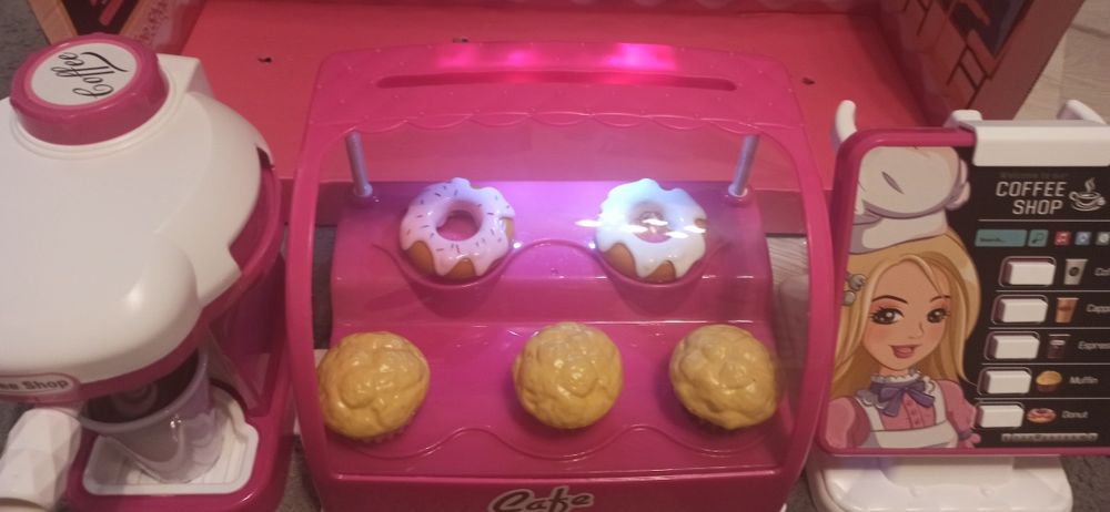 Игрален комплект Chippo Донатела Cake&Coffee shop -МОЯТА КАФЕ СЛАДКАРН