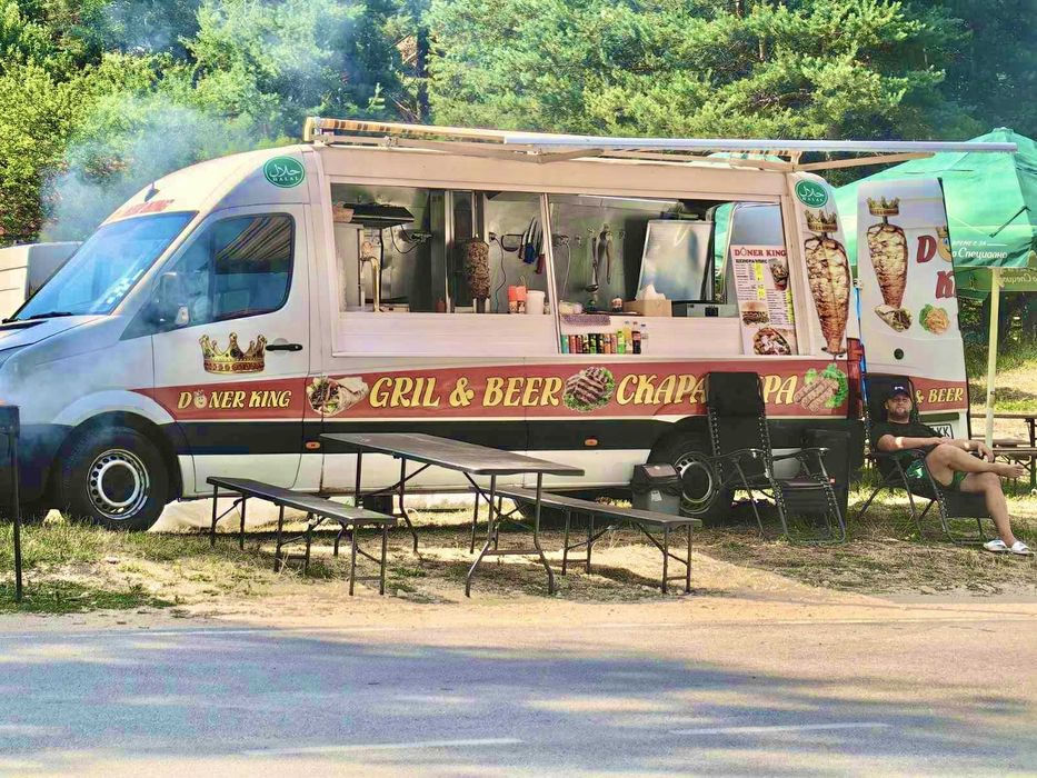 Специален автомобил/кемпер за бързо хранене