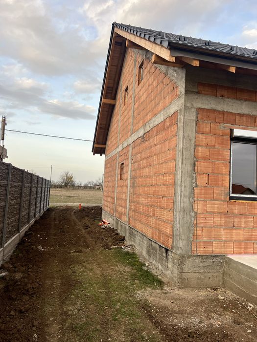 Vand casa individuala P+M in Cornesti