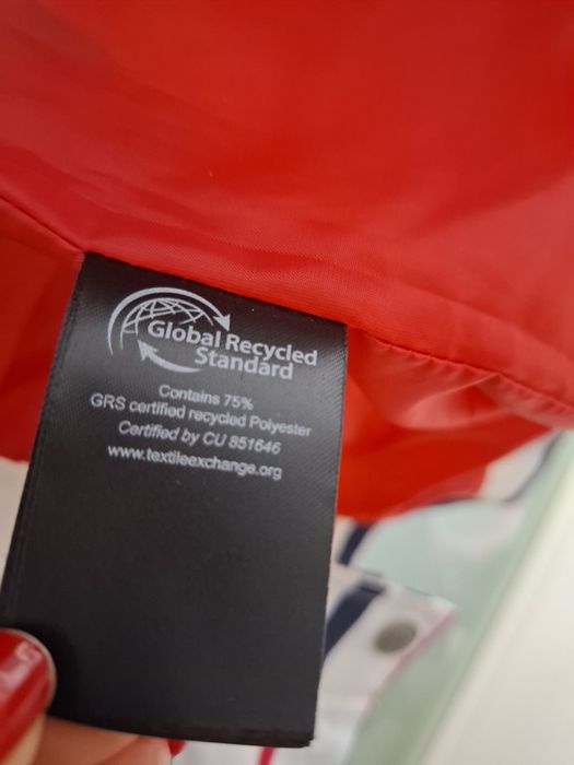 Haina de dama pentru ploaie