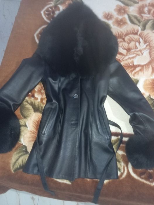 Дамско кожено яке Valentino