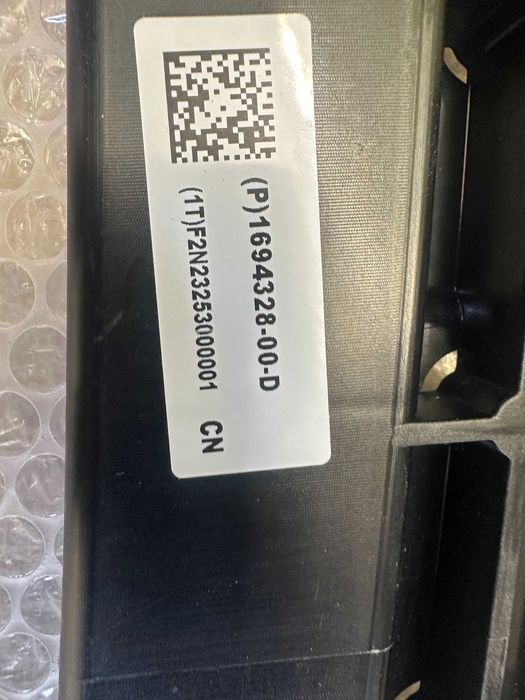 Tesla 3 Highland Табло, фарове и части 2024 2025