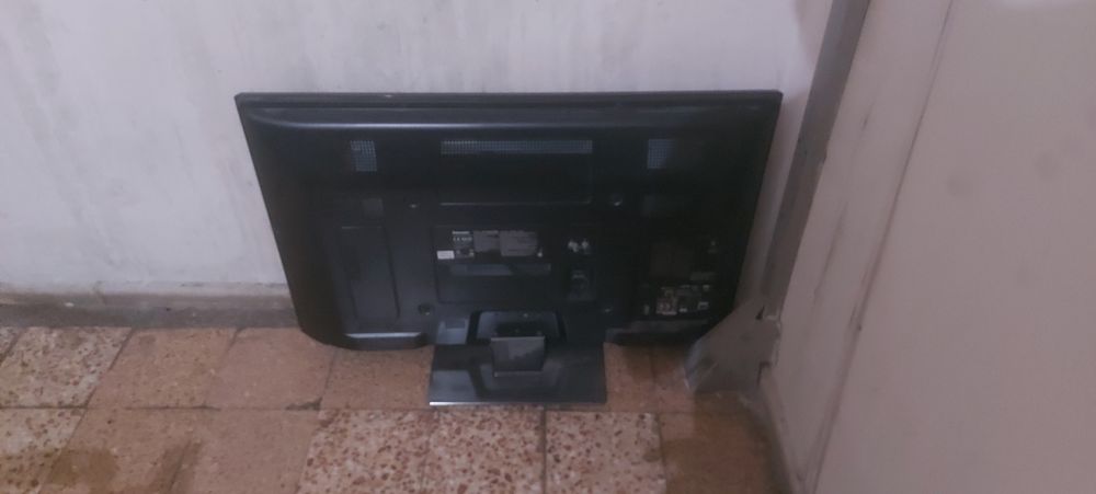 Vând panasonic viera defect