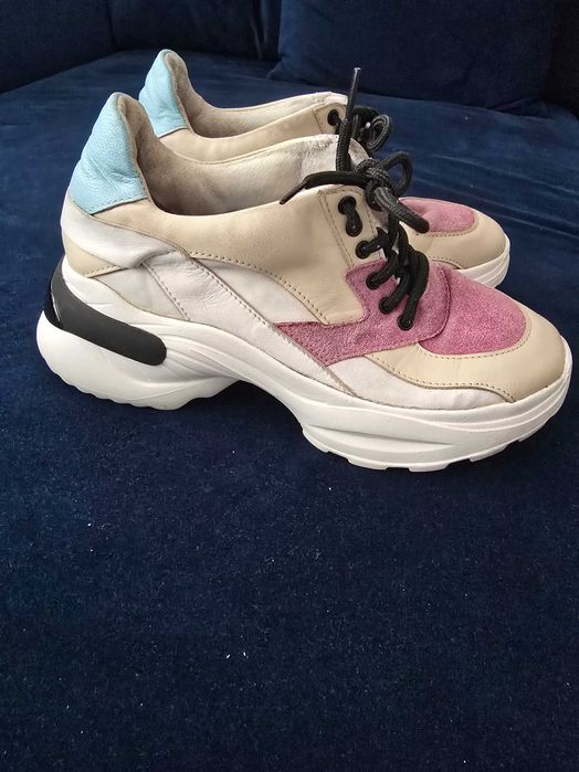 Обувки Nuwe shoes