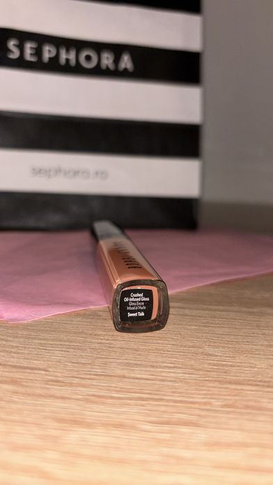 Lipgloss Bobbi brown nuanta sweet talk , infused oil