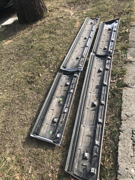 Продавам лайстни на врати за wv Touareg 2010-2017