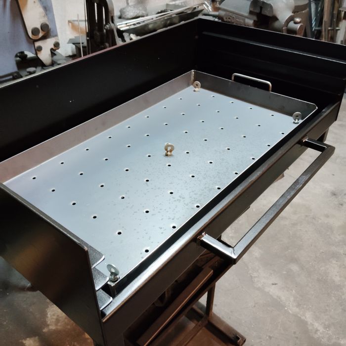 Grătar fabricat în Oradea