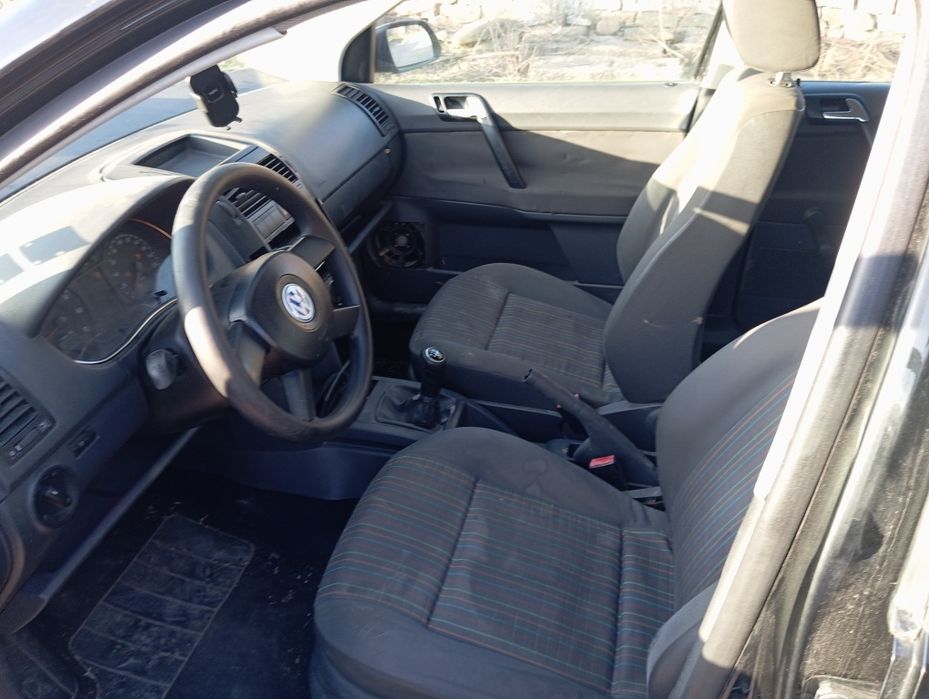 Продавам VW Polo 9n 1.2 На Части