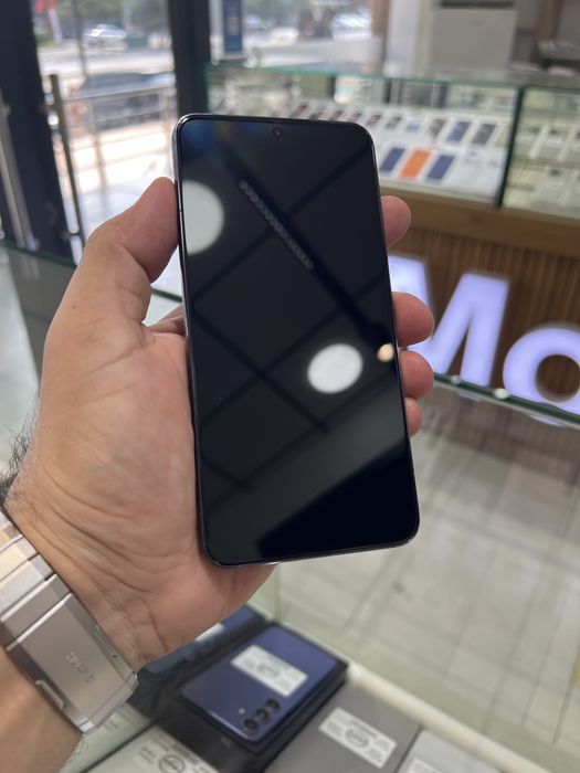 Продается (Nasiya-Вариант-Рассрочка) Galaxy S22 в отличном сост
