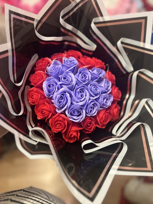 Buchet trandafiri satin