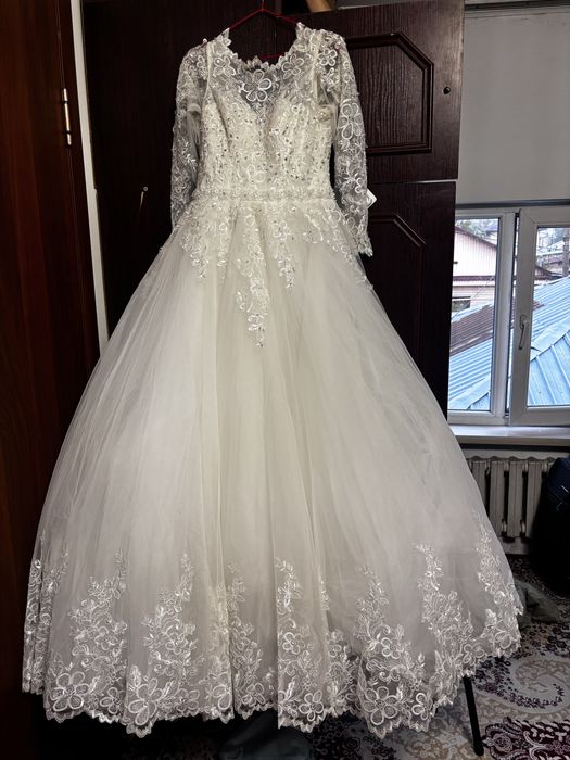 Свадебный платье