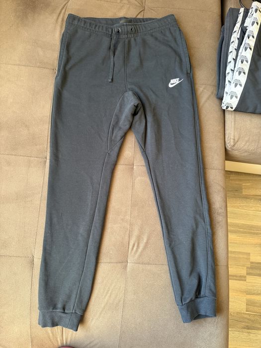 Черно долнище Nike