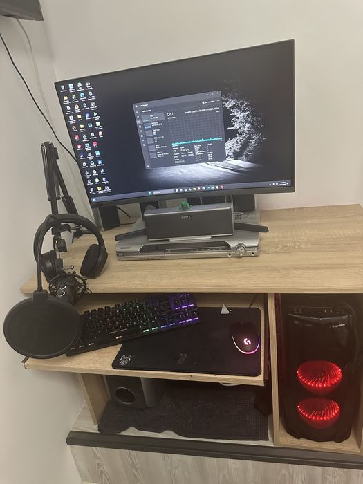 Vand pc de gaming cu tot cu monitor plus multe alte