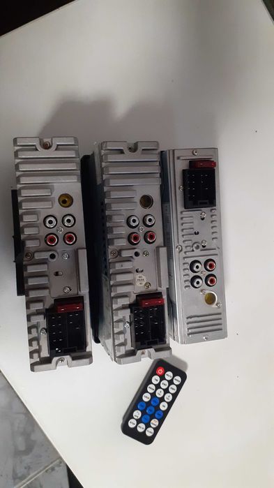 Radio MP3 cu card usb bluetooth si telecomanda fara CD