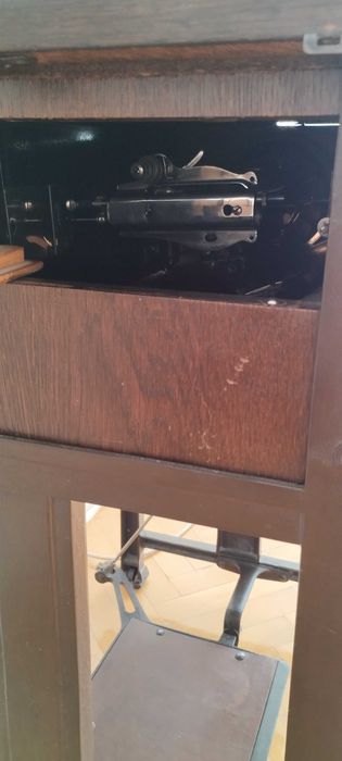 Немска крачна шевна машина Gritzner