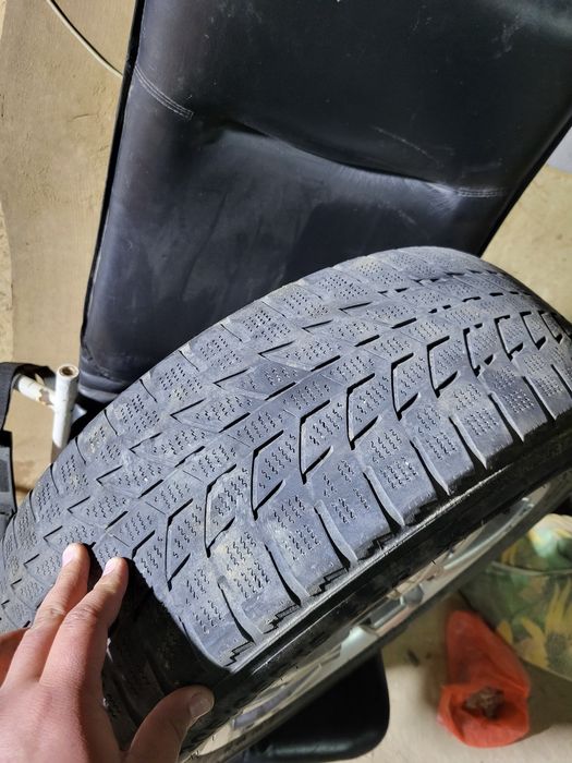 Продам комплект шин