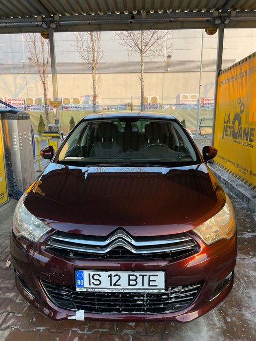 Vând CITROEN C4 2011