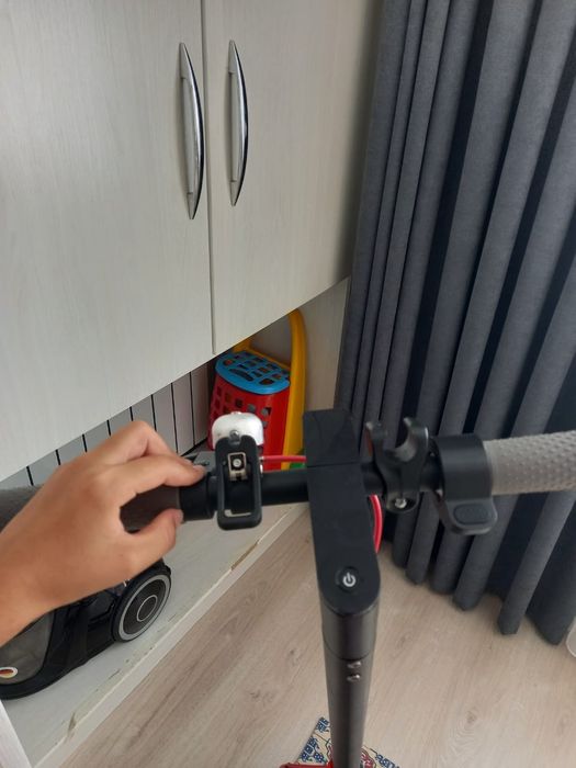 Продаю электра самокат