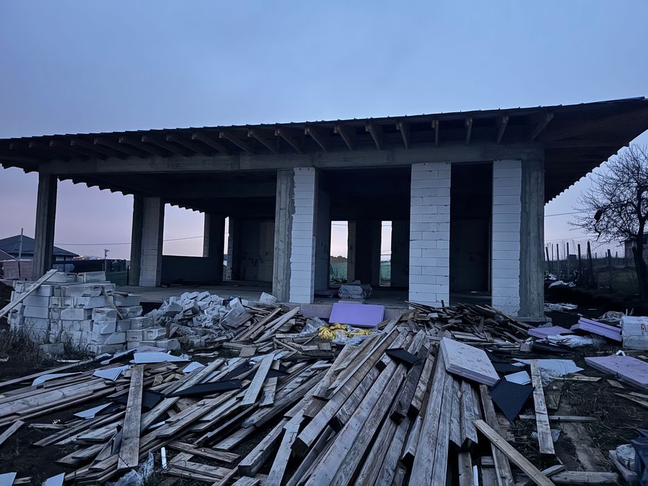 Casă parter la roșu, teren 1000 mp, proiect modern – Bucium Vișan