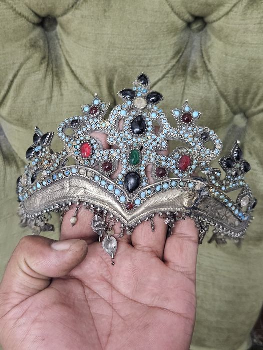 Стара сребърна корона от 19 ти век