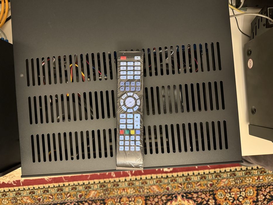 Arcam avr 550 Dolby Atmos cu boxe  Martin Logan