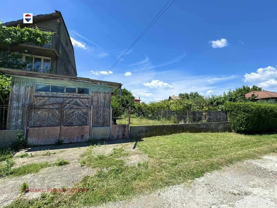 Парцел за продажба в гр. Мартен