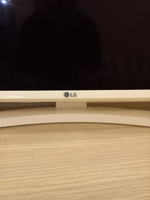 Срочно новый дорогой тв