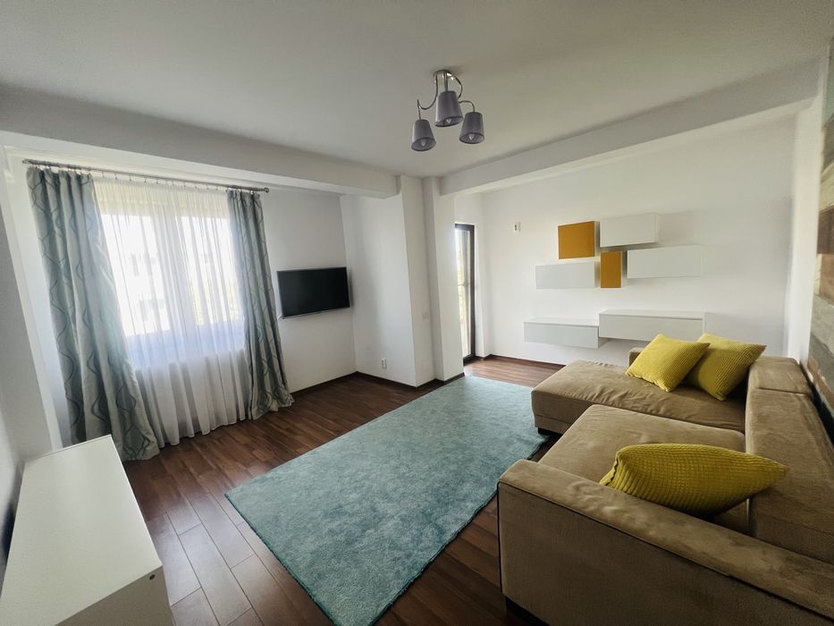 Inchiriez apartament 2 camere cu loc de parcare(direct la proprietar), zona Auchan Titan