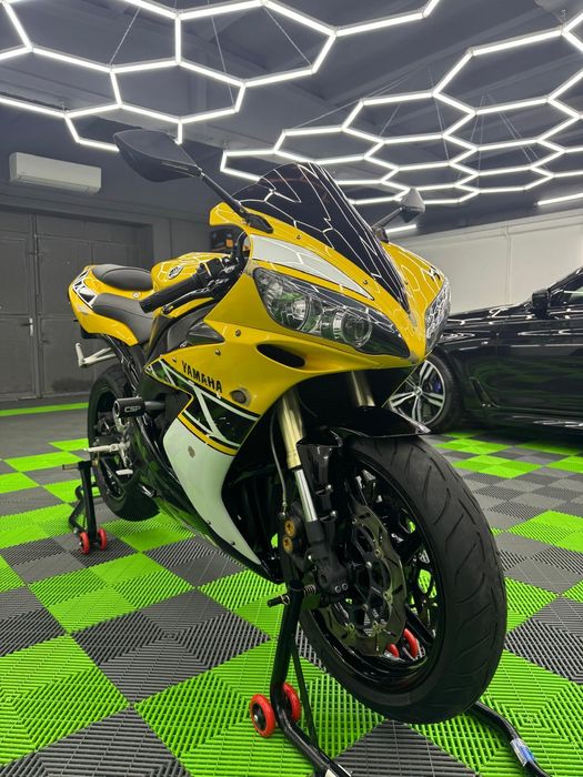 Yamaha R1 2005 Rn12