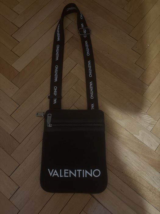 Чанта Valentino черен цвят