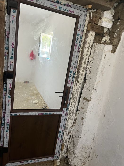 Vindem geamuri si usi termopan, balcoane pe comanda, reparatii