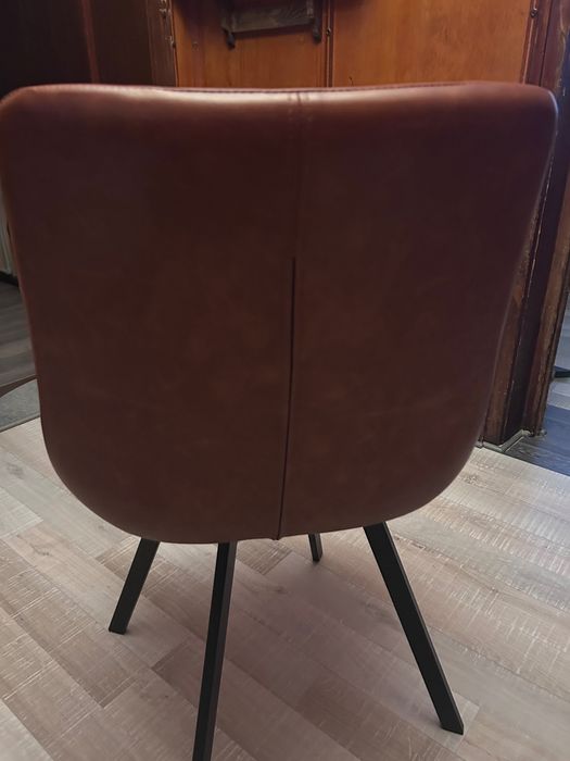 Кухненски стол HYGUM въртящ се цвят коняк/черно