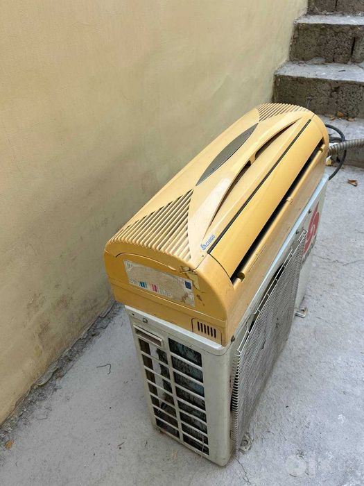 Продаю кондиционер CHIGO-9000 BTU режим зима -лето