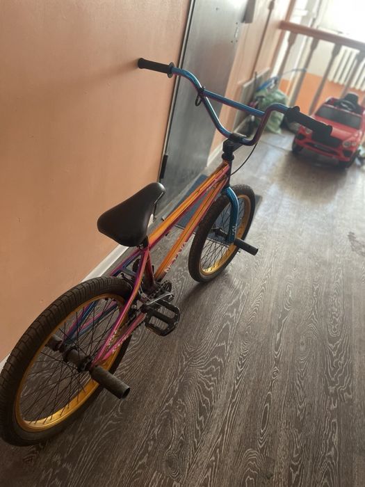 BMX бензинового цвета